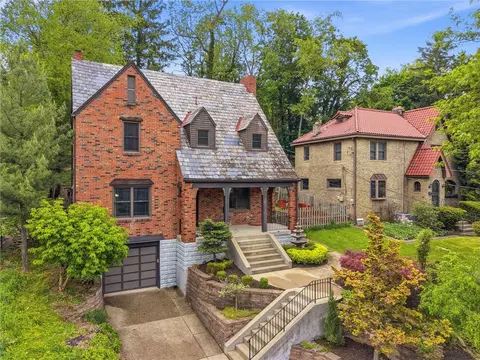 182 Inglewood Dr, Pittsburgh, PA 15228