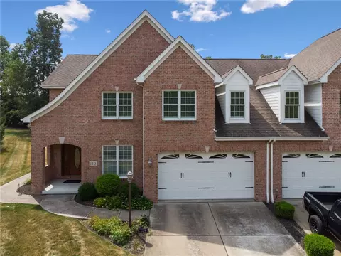 112 Redmond Ct, Cranberry, PA 16066