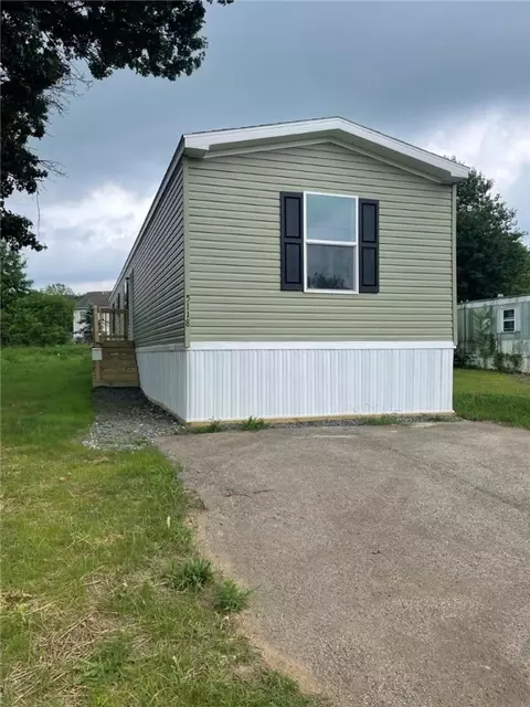 5118 A Holly Rd, Mount Pleasant, PA 15666