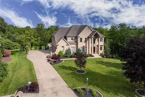 110 Marcur Ln, Monaca, PA 15061