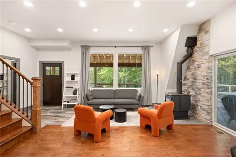 Living - 146 Luna Way, Markleton, PA 15551 photo 4 of 5