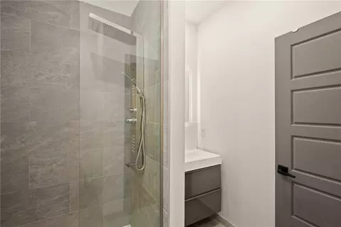 Bath - 146 Luna Way, Markleton, PA 15551 photo 3 of 5