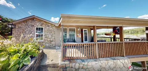 2230 Mckees Rocks Rd, Mckees Rocks, PA 15136