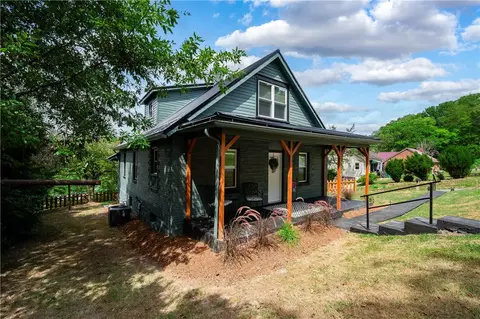 8 Bredin Ave, Lyndora, PA 16045