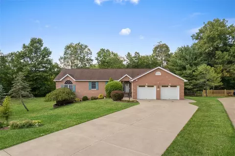 1011 Deerbrook Ln, Oakdale, PA 15071