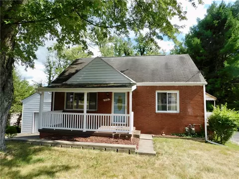 3181 Coulterville Rd, White Oak, PA 15131