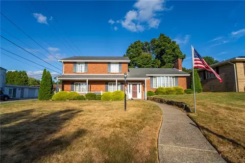 132 N Pittsburgh St, Zelienople, PA 16063