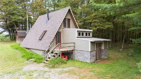 115 Country Corner Ln, Somerset, PA 15501