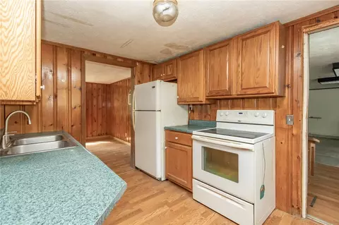 Kitchen - 237 Beaver Run Rd, Apollo, PA 15613 photo 1 of 2