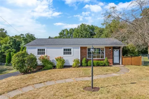 1007 Bernice Dr, Allison Park, PA 15101