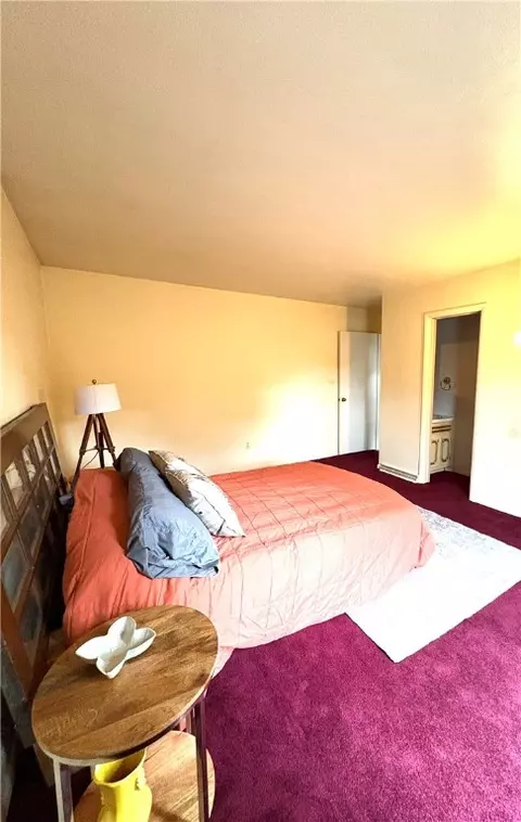 Bedroom - 627 Wayne Ave, Monaca, PA 15061 photo 4 of 6