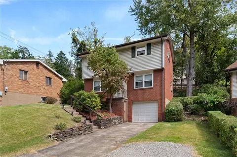 160 Legrande Dr, Pittsburgh, PA 15221