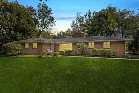 236 Greenwood Dr, New Brighton, PA 15066