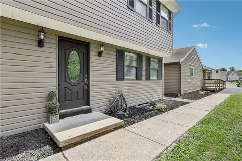 40 Emerson Rd, Pittsburgh, PA 15209