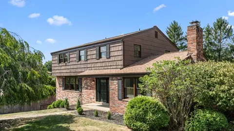 105 Calmont Dr, Pittsburgh, PA 15235
