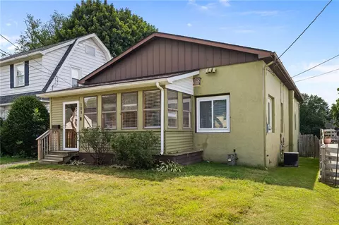 103 W Garfield Ave, New Castle, PA 16105