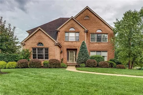 302 Marberry Dr, Pittsburgh, PA 15215
