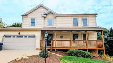 200 Jaclyn Dr, Cranberry Township, PA 16066
