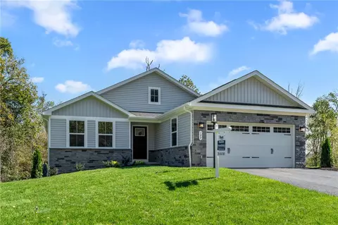 109 Acorn Dr, PA 16055