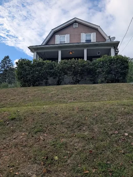 179 Main St, Petrolia, PA 16050