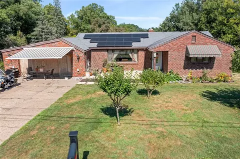 1360 Adams Dr, Ambridge, PA 15003