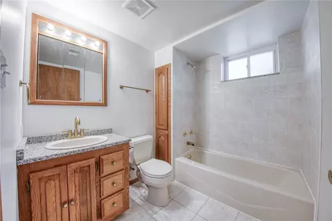 Bath - 7315 Ringertown, Export, PA 15632 photo 2 of 2