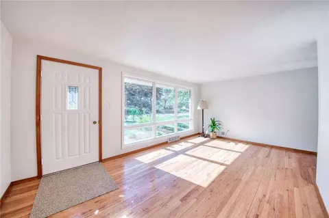 Living - 7315 Ringertown, Export, PA 15632 photo 1 of 4