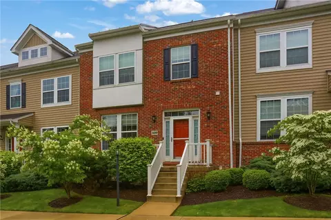 309 Trafalgar Sq, Cranberry Township, PA 16066