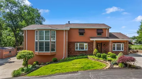 137 Sunset Blvd, Aliquippa, PA 15001