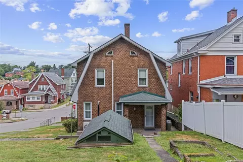 552 Halcomb Ave, Clairton, PA 15025 photo 39