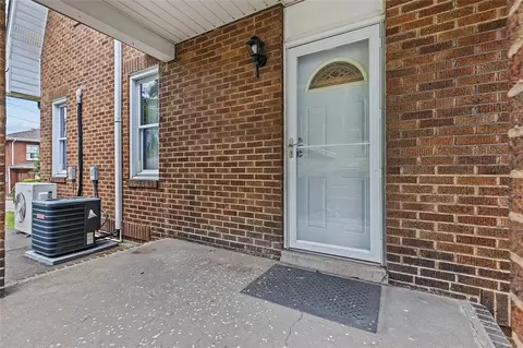 552 Halcomb Ave, Clairton, PA 15025 photo 38