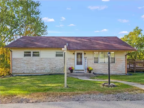 170 Greenhill Dr, Washington, PA 15301