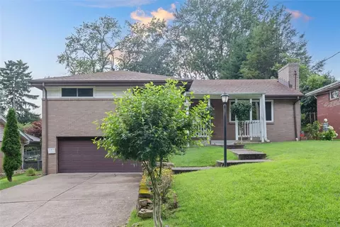 4952 Flamingo Dr, Pittsburgh, PA 15236