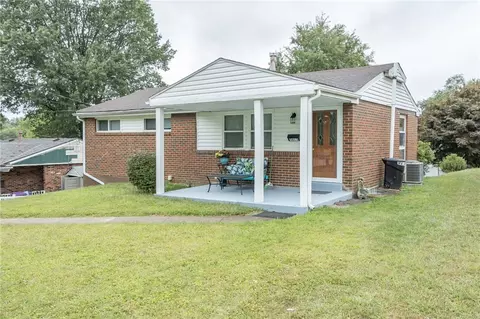 5013 Hialeah Dr, Pittsburgh, PA 15239
