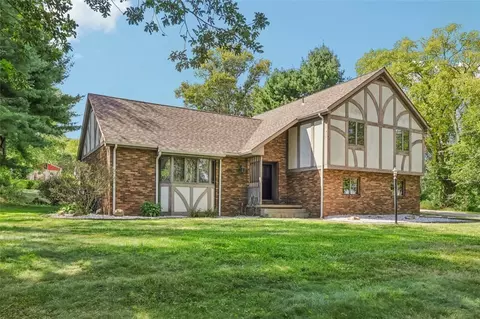 168 Cunningham Ln, New Castle, PA 16105