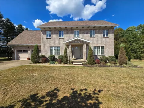109 Hillcrest Dr, Punxsutawney, PA 15767