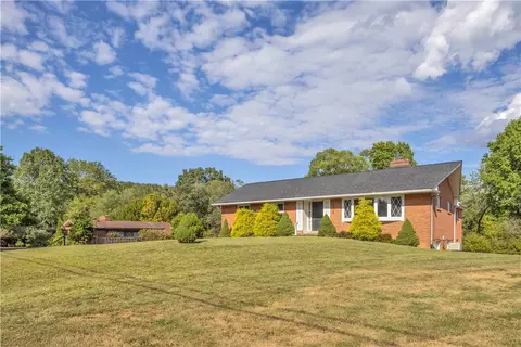 9328 Springfield Dr, Allison Park, PA 15101