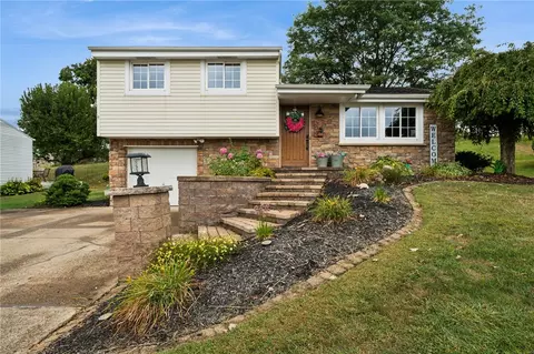 306 Wren Dr, Greensburg, PA 15601