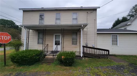 159 Chestnut St, Robinson, PA 15949