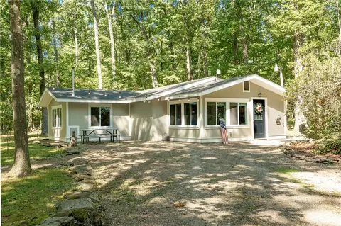 255 Thomas St, Kennerdell, PA 16374