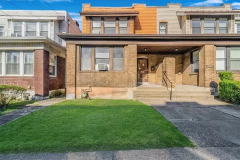 2038 Wightman St, Pittsburgh, PA 15217