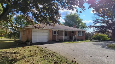 2981 Stutzmantown Rd, Somerset, PA 15501
