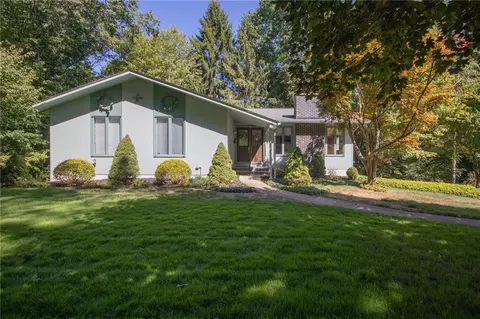 645 Forest Ln, Franklin, PA 16323