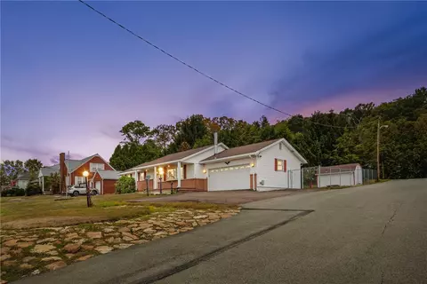 678 W Main St, Somerset, PA 15501