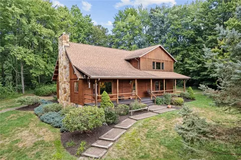 2067 Nashua Rd, New Castle, PA 16105