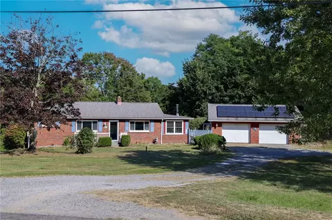 2515 Willowhurst Cir, New Castle, PA 16101