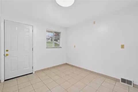 70 Webster Ave, North Irwin, PA 15642 photo 10