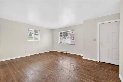 70 Webster Ave, North Irwin, PA 15642 photo 4