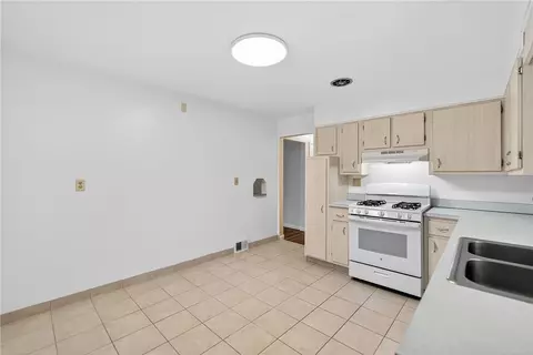 70 Webster Ave, North Irwin, PA 15642 photo 9