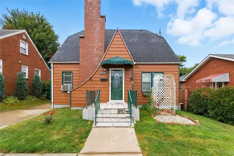 1411 Springhill Rd, Natrona Heights, PA 15065